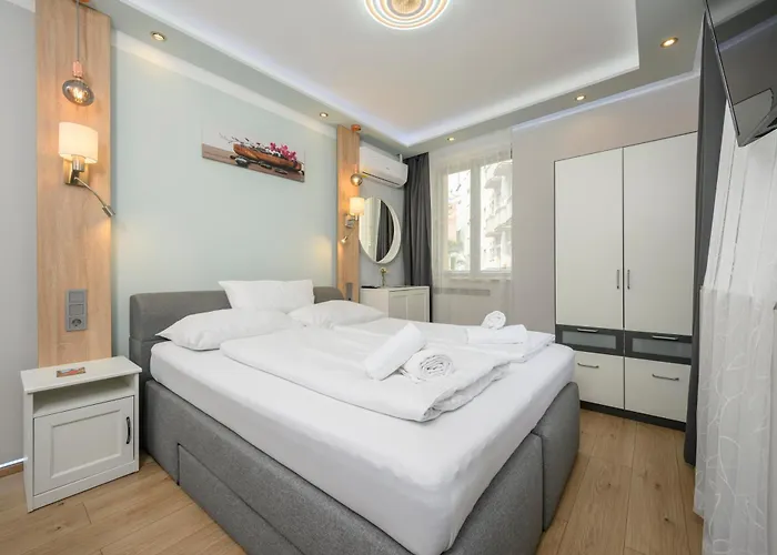 Palais Palffy Apartments Vienna