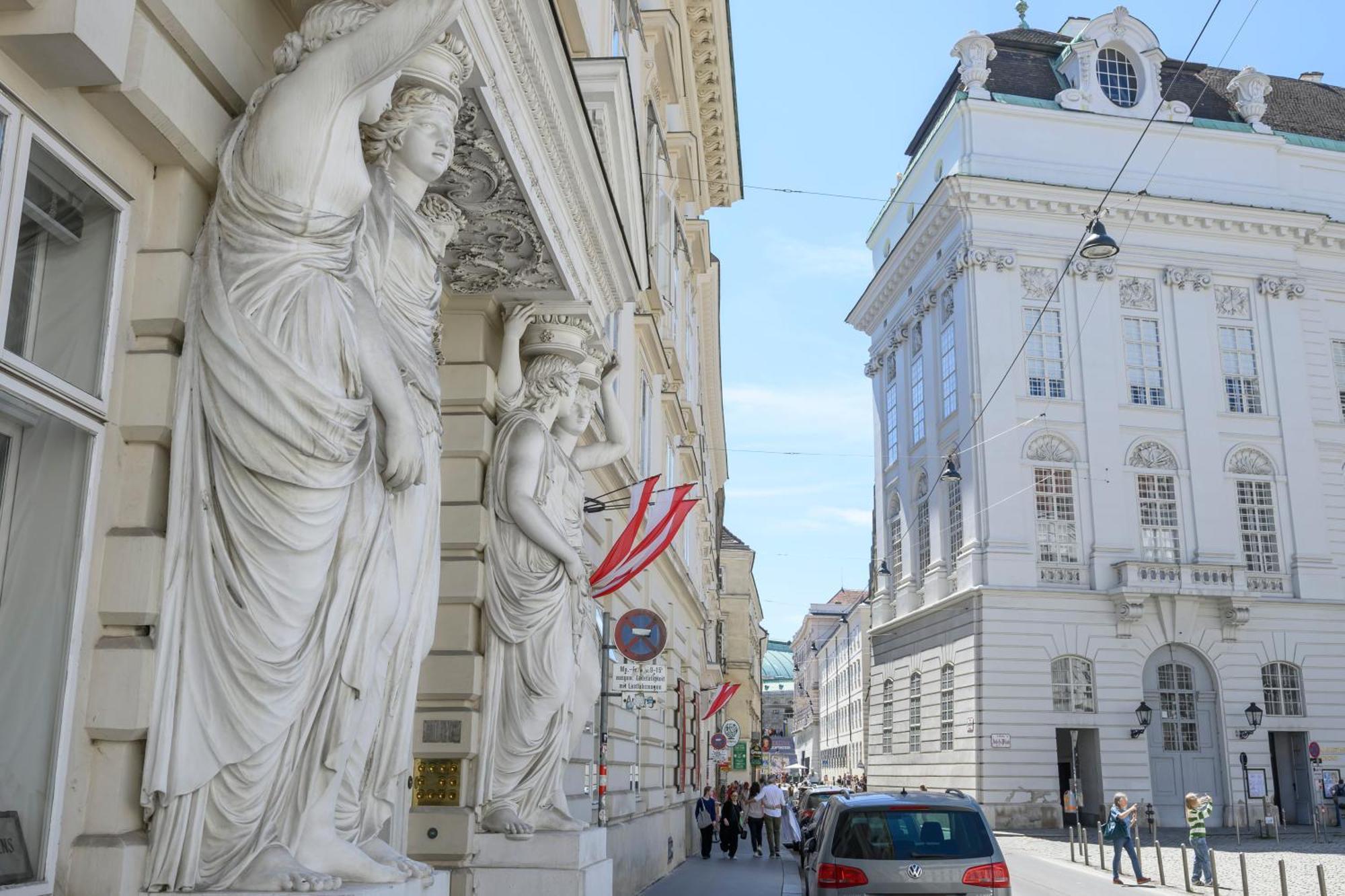 Palais Palffy Aparthotel 4*