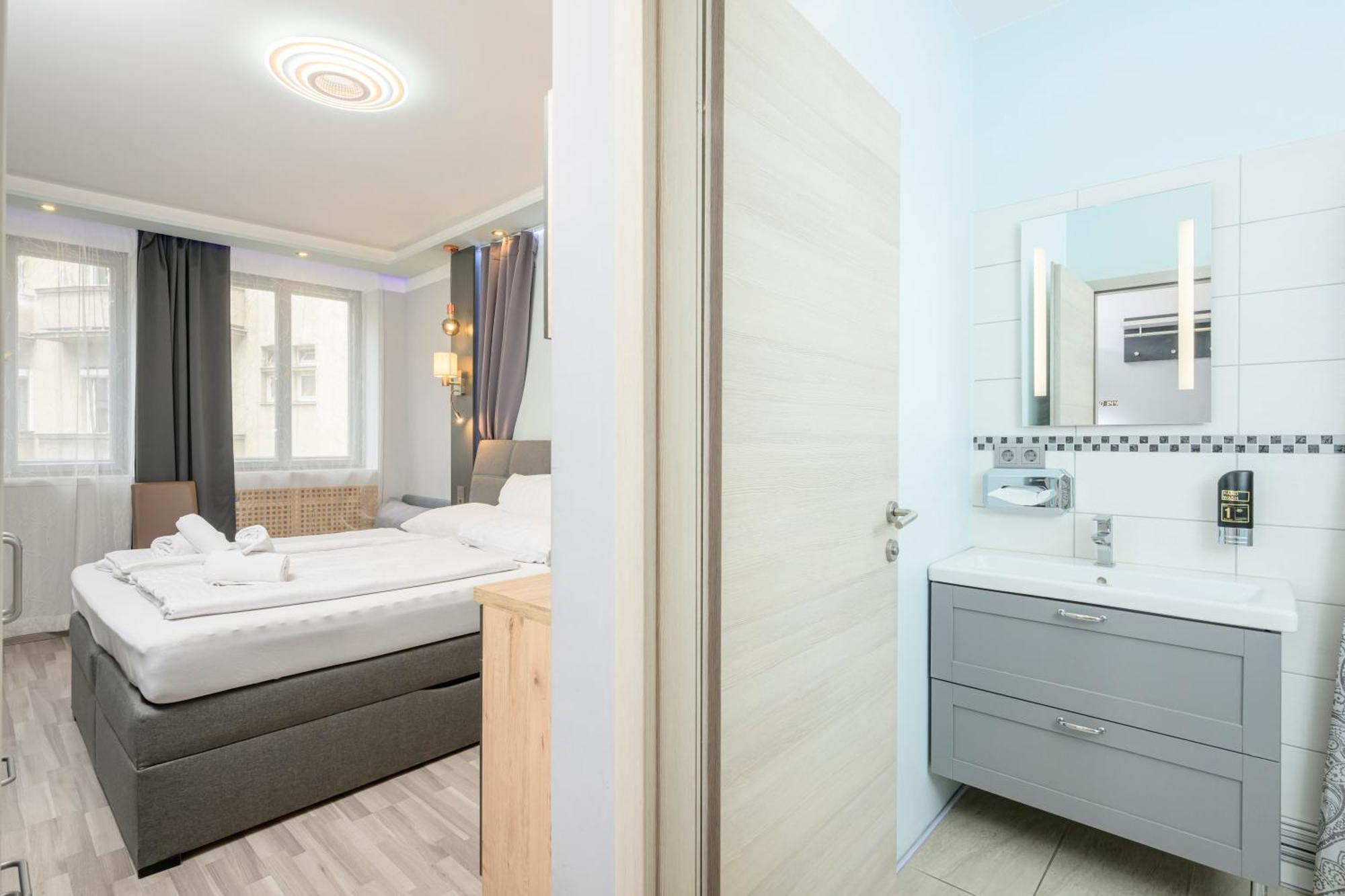 Palais Palffy Aparthotel 4*